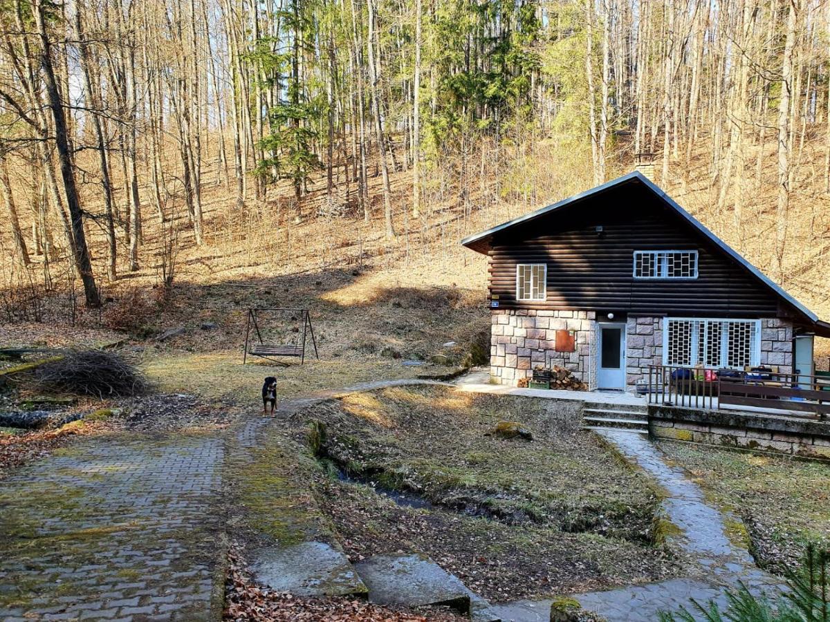 Horska Chata V Srdci Kremnickych Hor Banska Bystrica Luaran gambar