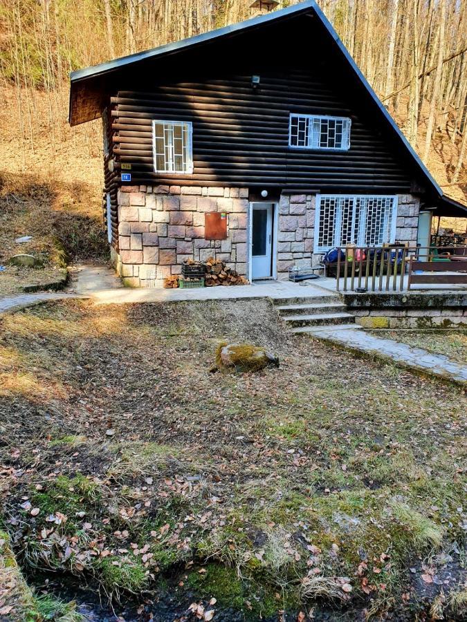 Horska Chata V Srdci Kremnickych Hor Banska Bystrica Luaran gambar