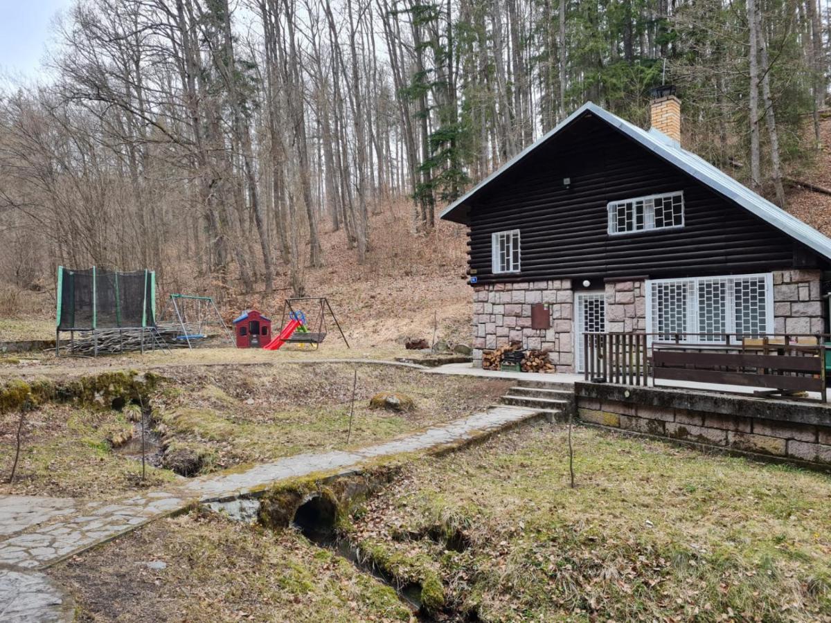 Horska Chata V Srdci Kremnickych Hor Banska Bystrica Luaran gambar